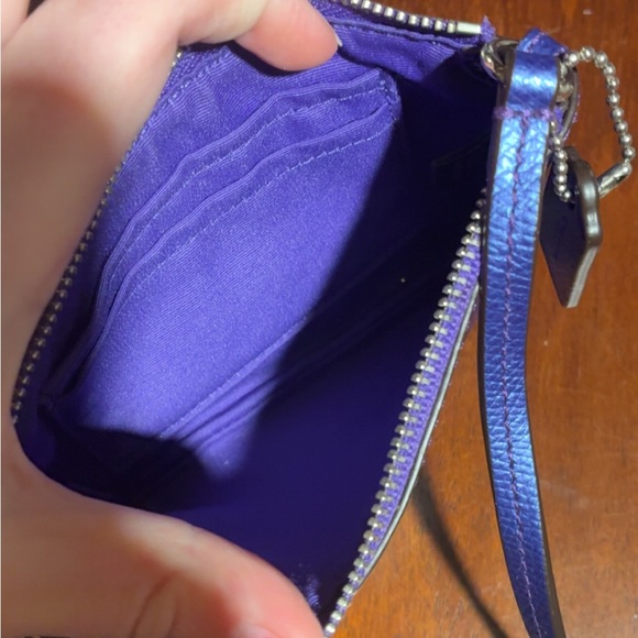 Coach wristlet - Picture 3 of 4